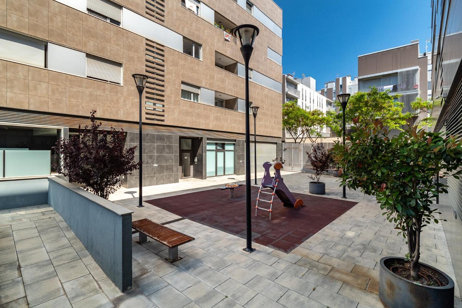Merce Apartment Forum Barcelona Сан-Адриан-де-Бесос Экстерьер фото